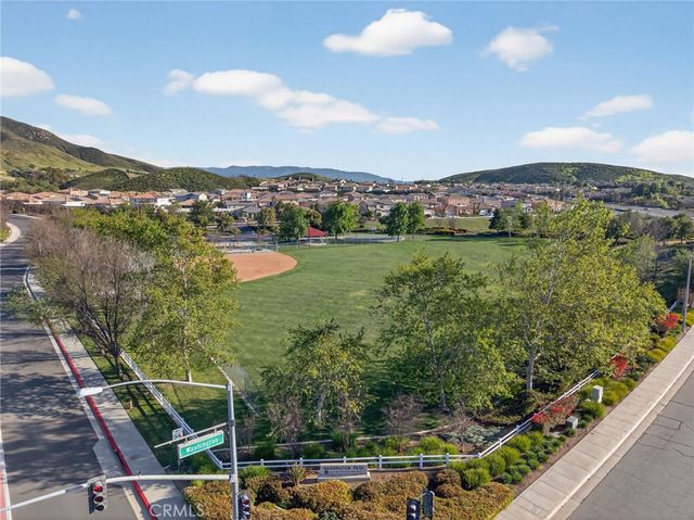 33134 Celadon Avenue, Winchester, CA 92596