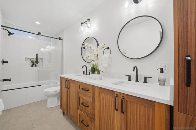 2676 Illion, San Diego, CA 92110