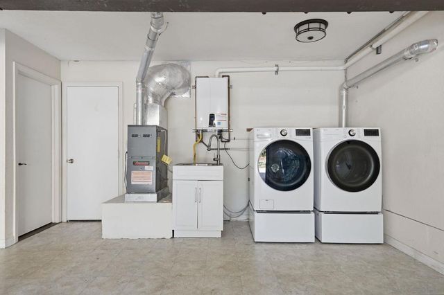 2676 Illion, San Diego, CA 92110