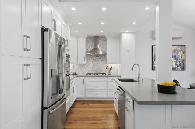 2676 Illion, San Diego, CA 92110