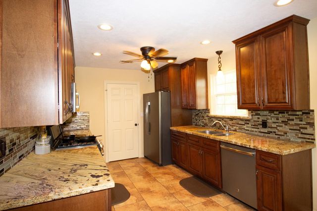40411 Bosque Rd, Hempstead, TX 77445