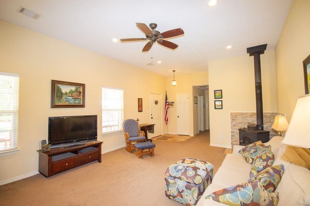 40411 Bosque Rd, Hempstead, TX 77445