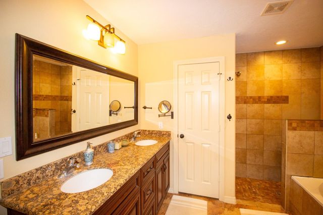 40411 Bosque Rd, Hempstead, TX 77445