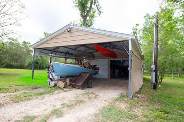 40411 Bosque Rd, Hempstead, TX 77445