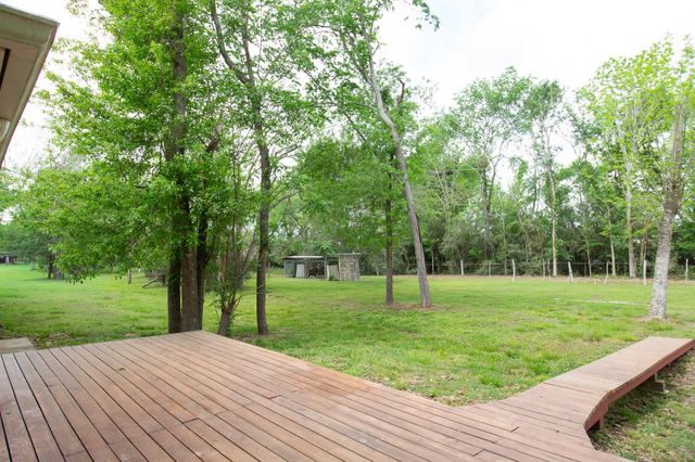 40411 Bosque Rd, Hempstead, TX 77445