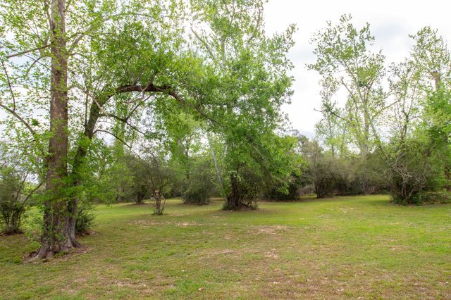 40411 Bosque Rd, Hempstead, TX 77445