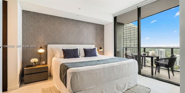 1000 Brickell Plaza 2711, Miami, FL 33131