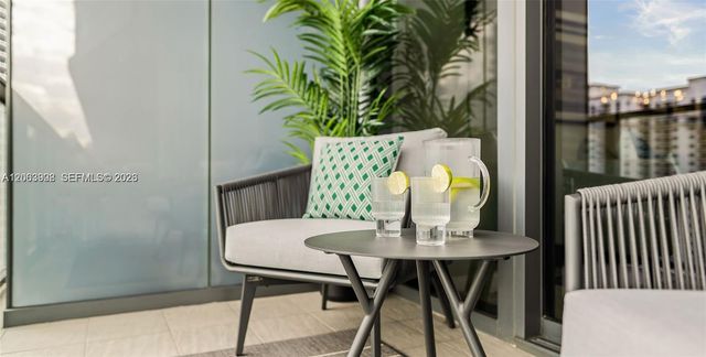 1000 Brickell Plaza 2711, Miami, FL 33131