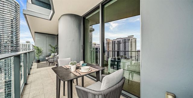 1000 Brickell Plaza 2711, Miami, FL 33131