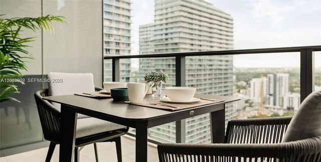 1000 Brickell Plaza 2711, Miami, FL 33131
