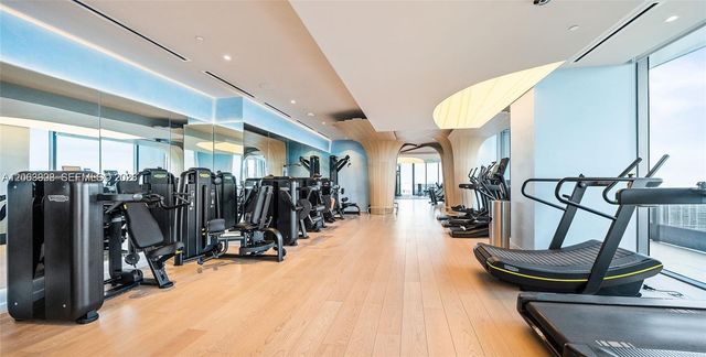 1000 Brickell Plaza 2711, Miami, FL 33131