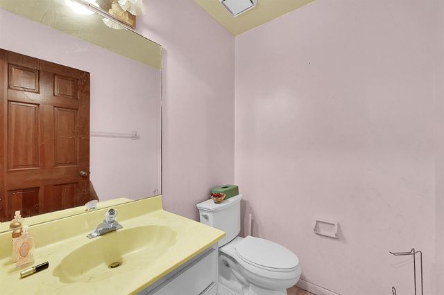 5172 NW 84th Road, Coral Springs, FL 33067
