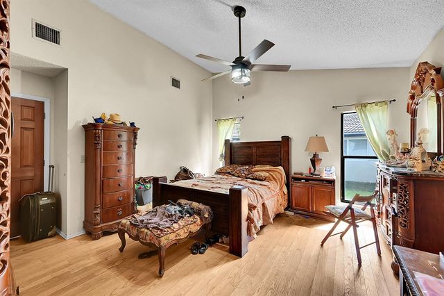 5172 NW 84th Road, Coral Springs, FL 33067