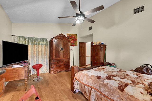 5172 NW 84th Road, Coral Springs, FL 33067