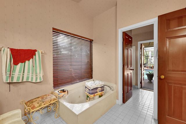 5172 NW 84th Road, Coral Springs, FL 33067