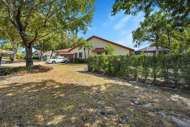 5172 NW 84th Road, Coral Springs, FL 33067
