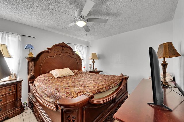 5172 NW 84th Road, Coral Springs, FL 33067