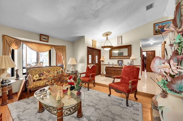 5172 NW 84th Road, Coral Springs, FL 33067
