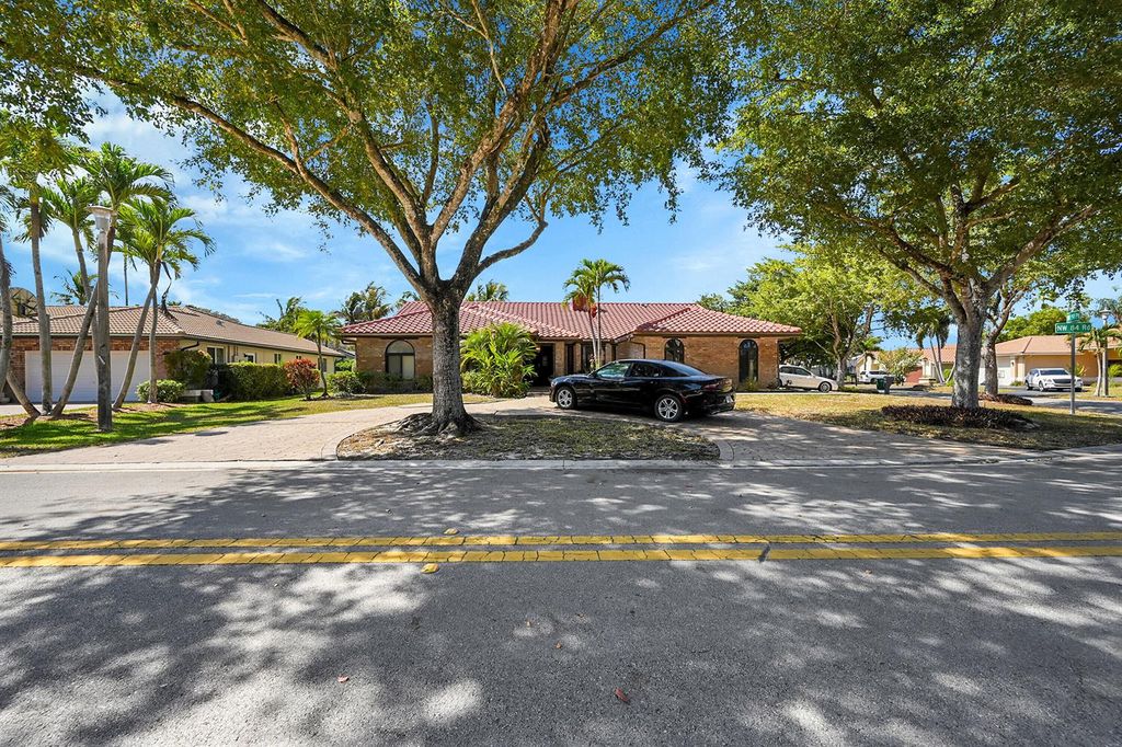 5172 NW 84th Road, Coral Springs, FL 33067