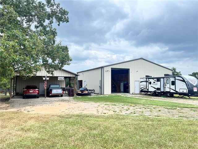 105 CR 1751, London, AR 72847