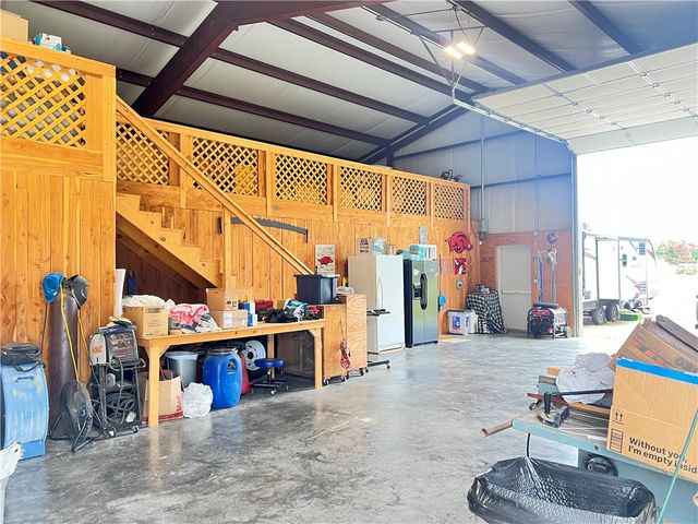 105 CR 1751, London, AR 72847
