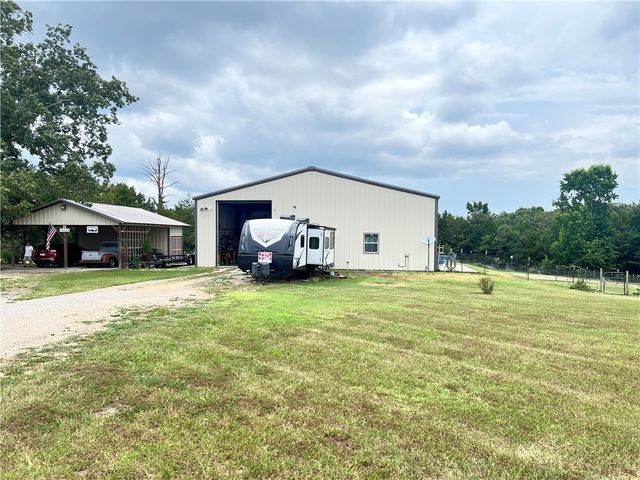 105 CR 1751, London, AR 72847
