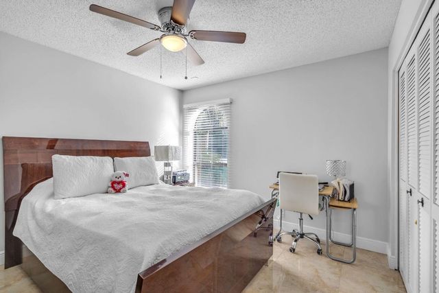 15857 N 75th Lane N, Loxahatchee, FL 33470