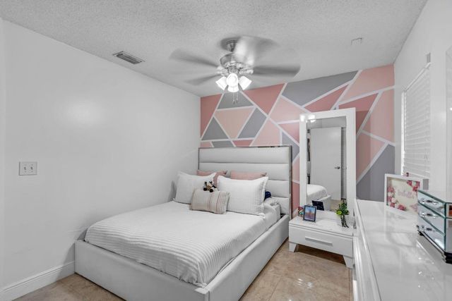 15857 N 75th Lane N, Loxahatchee, FL 33470