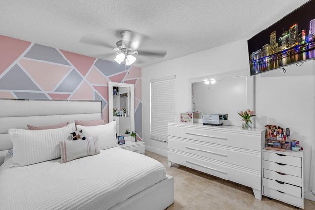 15857 N 75th Lane N, Loxahatchee, FL 33470