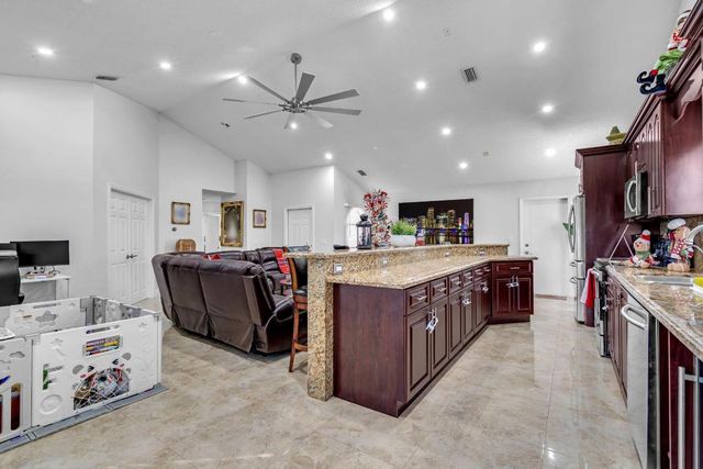 15857 N 75th Lane N, Loxahatchee, FL 33470