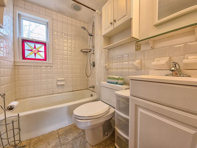 249 Winslow Gray Rd, Yarmouth, MA 02673