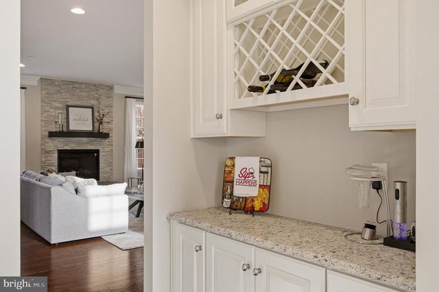 805 LOWER BARN WAY, Olney, MD 20832