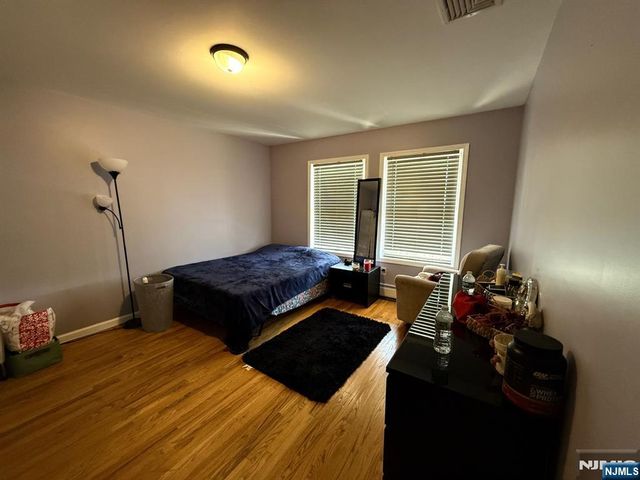 423 Bergen Boulevard, Palisades Park, NJ 07650