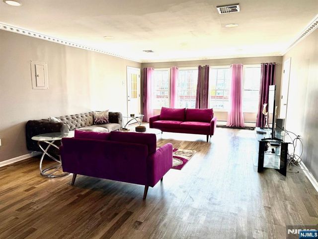 423 Bergen Boulevard, Palisades Park, NJ 07650