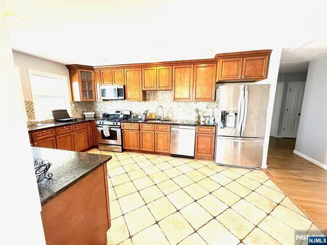 423 Bergen Boulevard, Palisades Park, NJ 07650