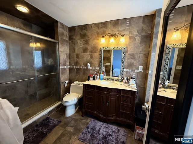 423 Bergen Boulevard, Palisades Park, NJ 07650