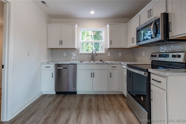 2084 Aster Drive, Jeffersonville, IN 47130