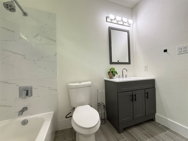 201 E 10th Street, Kaufman, TX 75142