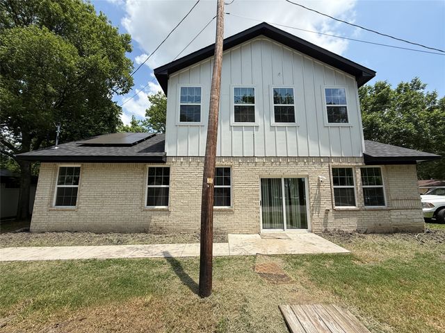 201 E 10th Street, Kaufman, TX 75142