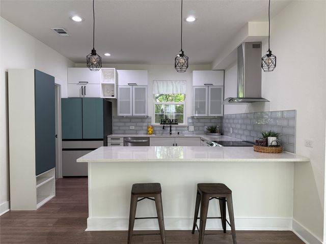 201 E 10th Street, Kaufman, TX 75142