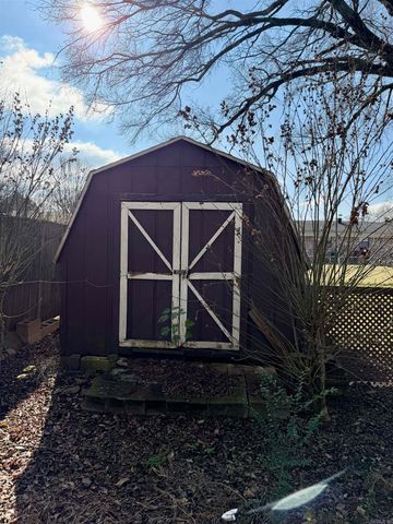 14 Lakeview Cir, Clarksville, AR 72830