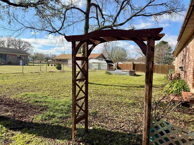 14 Lakeview Cir, Clarksville, AR 72830