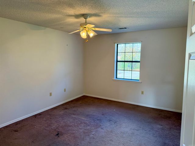 14 Lakeview Cir, Clarksville, AR 72830