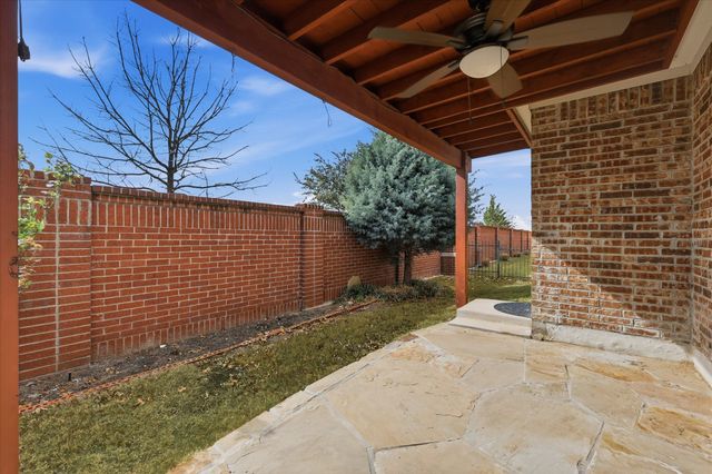 7992 Cool River Drive, Frisco, TX 75036