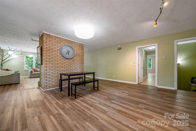 106 Gordon Drive, Flat Rock, NC 28731