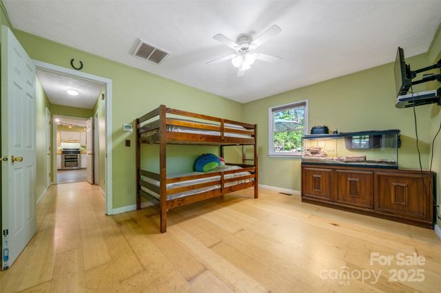 106 Gordon Drive, Flat Rock, NC 28731