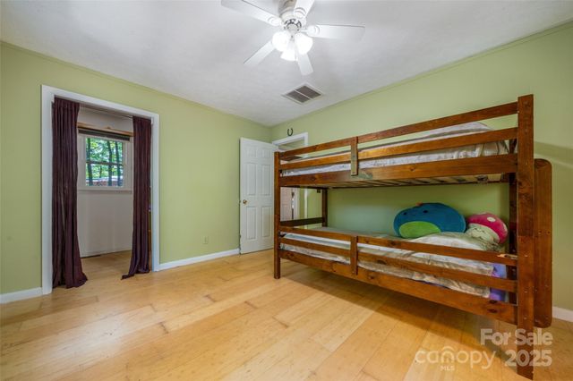 106 Gordon Drive, Flat Rock, NC 28731