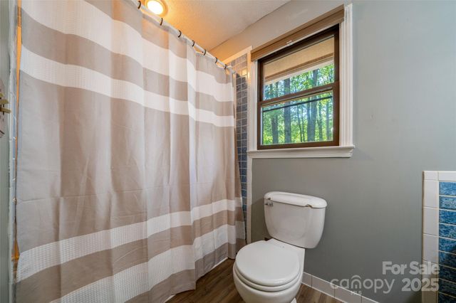 106 Gordon Drive, Flat Rock, NC 28731