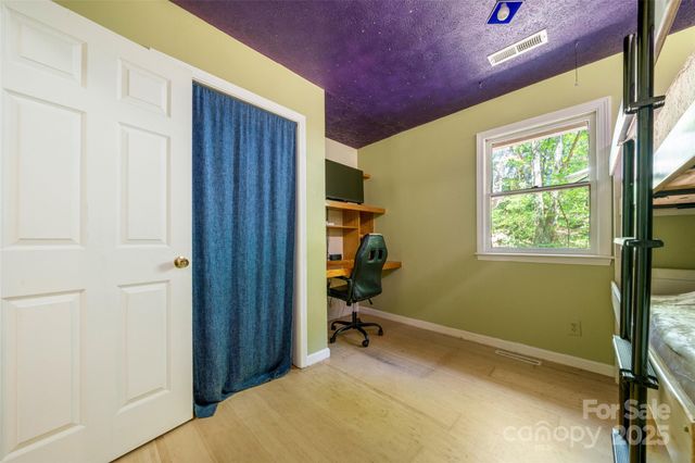 106 Gordon Drive, Flat Rock, NC 28731