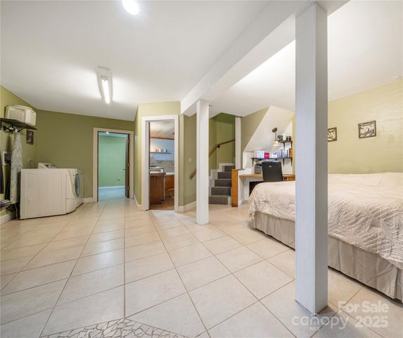 106 Gordon Drive, Flat Rock, NC 28731